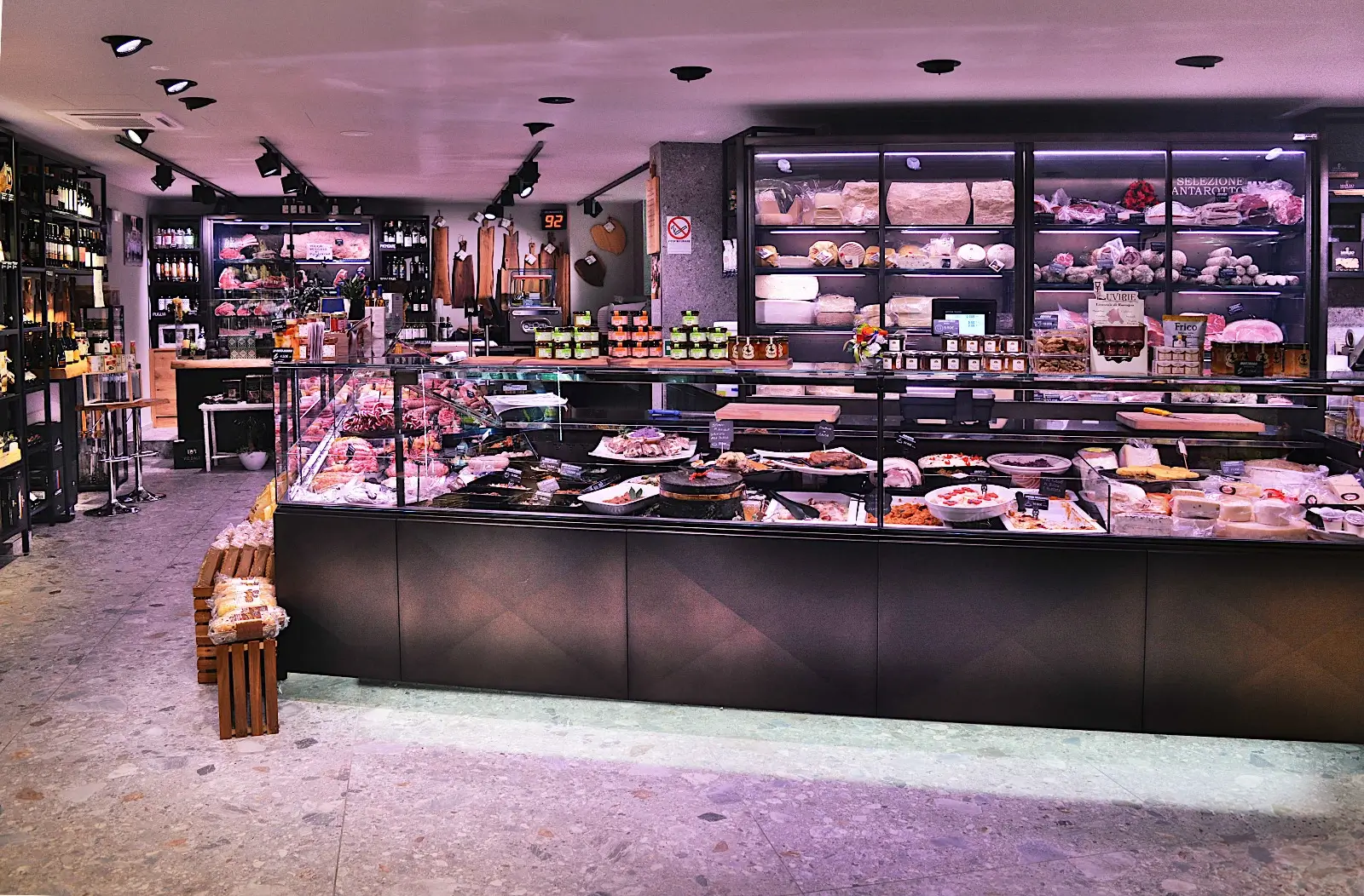 Vitrine boucherie et charcuterie