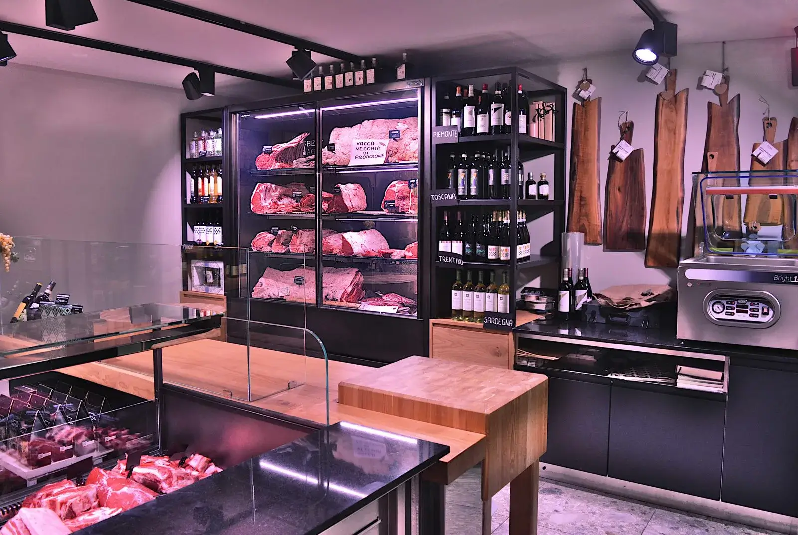 Vitrine boucherie et charcuterie