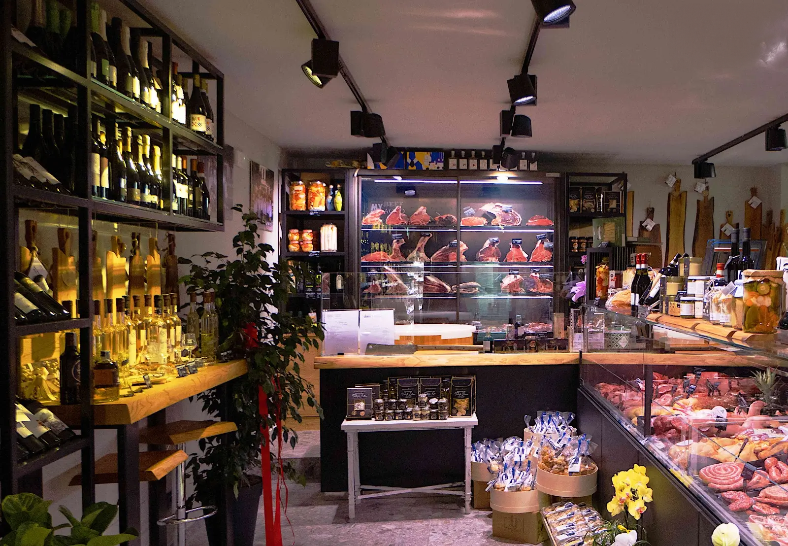 Vitrine boucherie et charcuterie