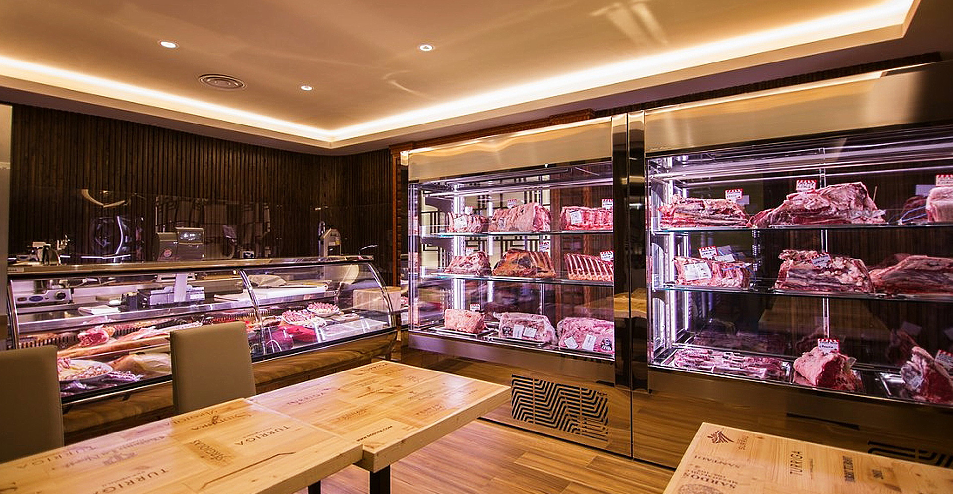 Vitrine boucherie et charcuterie