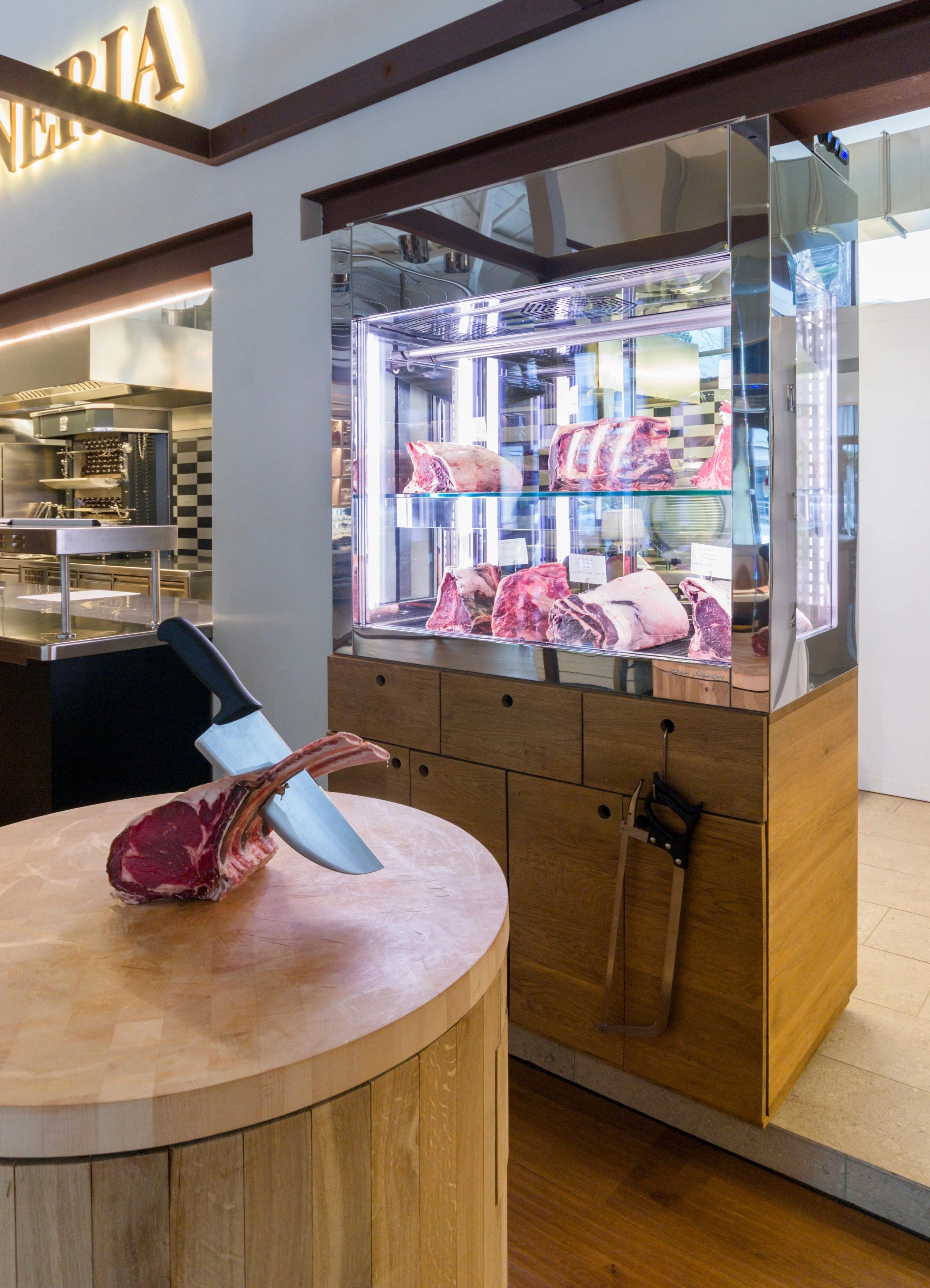 Vitrine boucherie et charcuterie