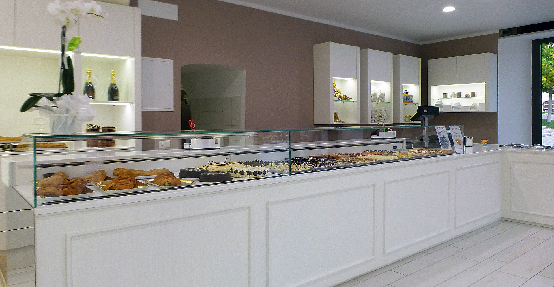 Vitrine boulangerie et patisserie