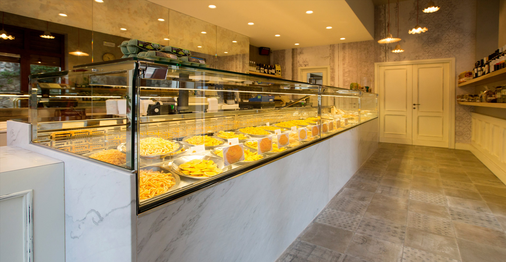 Vitrine boulangerie et patisserie