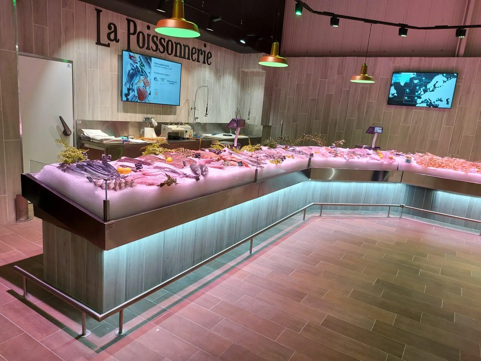Vitrine poissonnerie